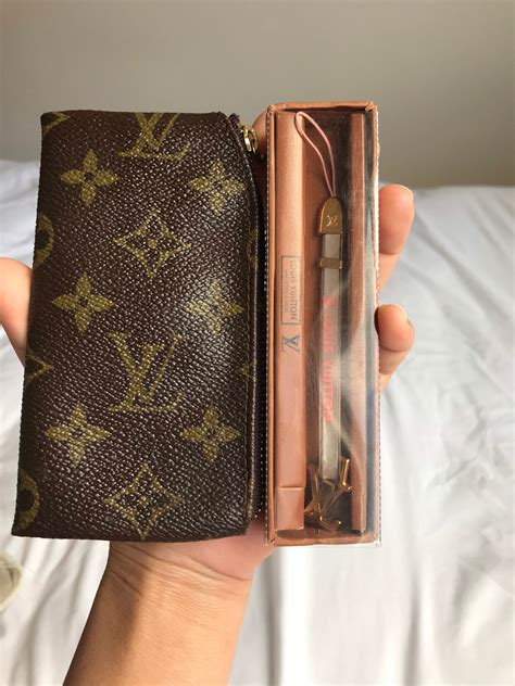 louis vuitton key fob|louis vuitton keychain wallet.